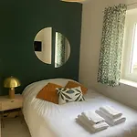 Casa vacanze Maison 200m2- 9 Avec Sdb - 16-18 Personnes - Séminaire-proche Centre-ville-gare Et Arena-terrasse