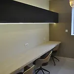 Maison 200m2- 9 Avec Sdb - 16-18 Personnes - Séminaire-proche Centre-ville-gare Et Arena-terrasse Casa vacanze Reims