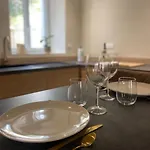 Maison 200m2- 9 Avec Sdb - 16-18 Personnes - Séminaire-proche Centre-ville-gare Et Arena-terrasse Casa vacanze