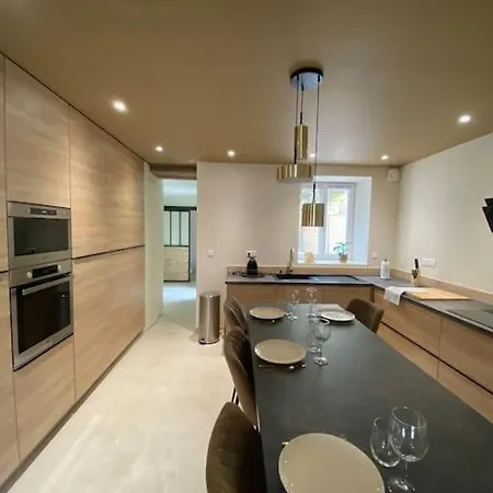 Maison 200m2- 9 Avec Sdb - 16-18 Personnes - Seminaire-proche Centre-ville-gare Et Arena-terrasse Dom wakacyjny Reims